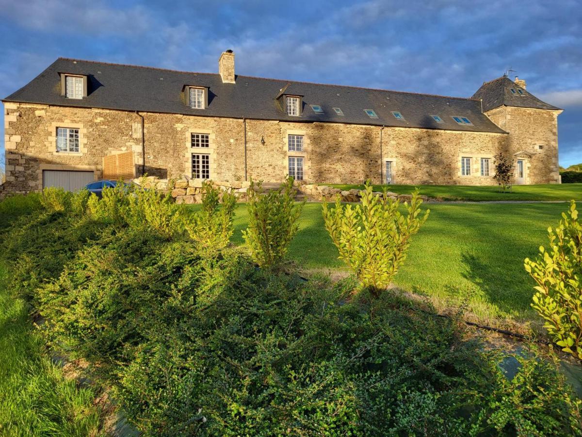 Manoir De La Garaye - Suite Parentale Taden Exterior foto